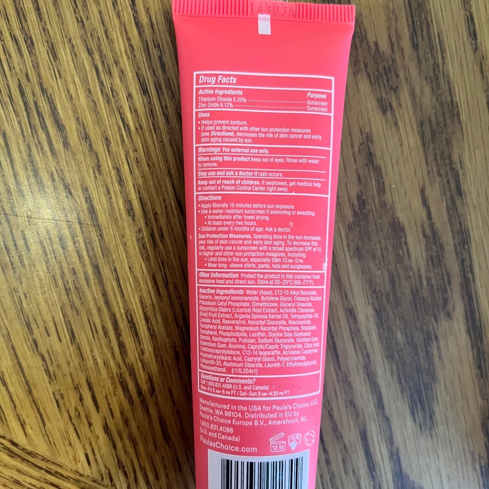 Paula's Choice Essential Glow Moisturizer - Coral-Red Tube - Picture 4 of 5